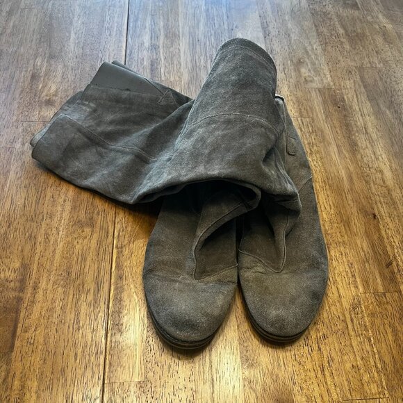 Boutique Tall Greige Suede Boots Sz 9.5 - Picture 4 of 4